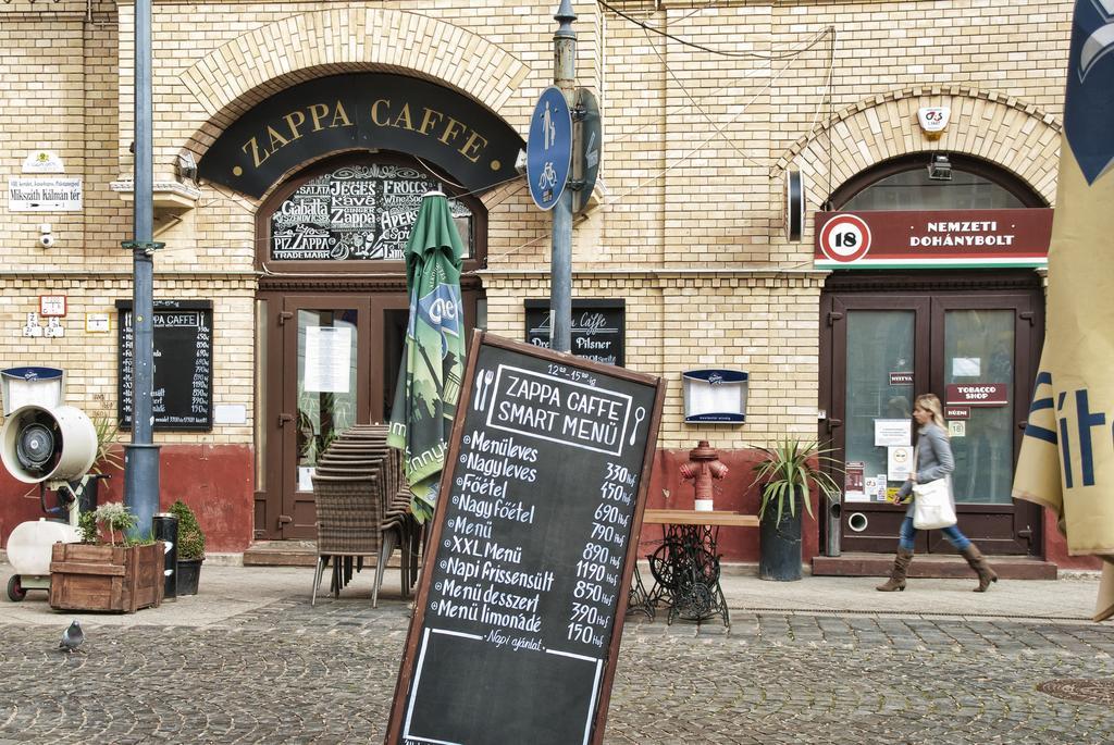 Palace Apartments Budapest Luaran gambar